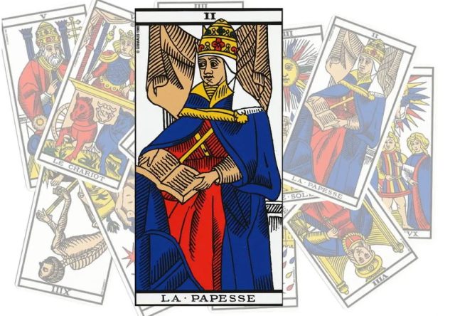 la-papesse-tarot