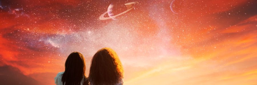 Révolution solaire en astrologie : comment interpréter ta carte du ciel annuelle ?